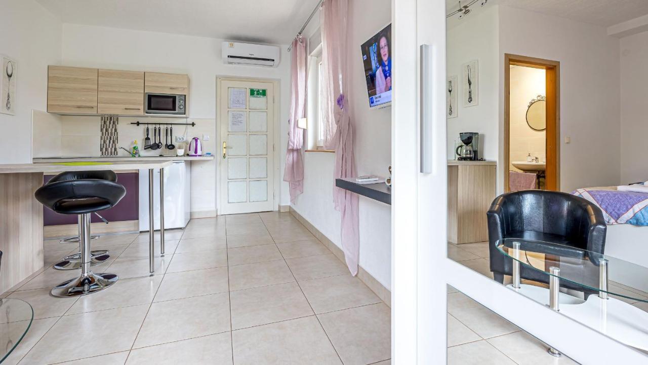 Apartments Klara Senj  Zewnętrze zdjęcie
