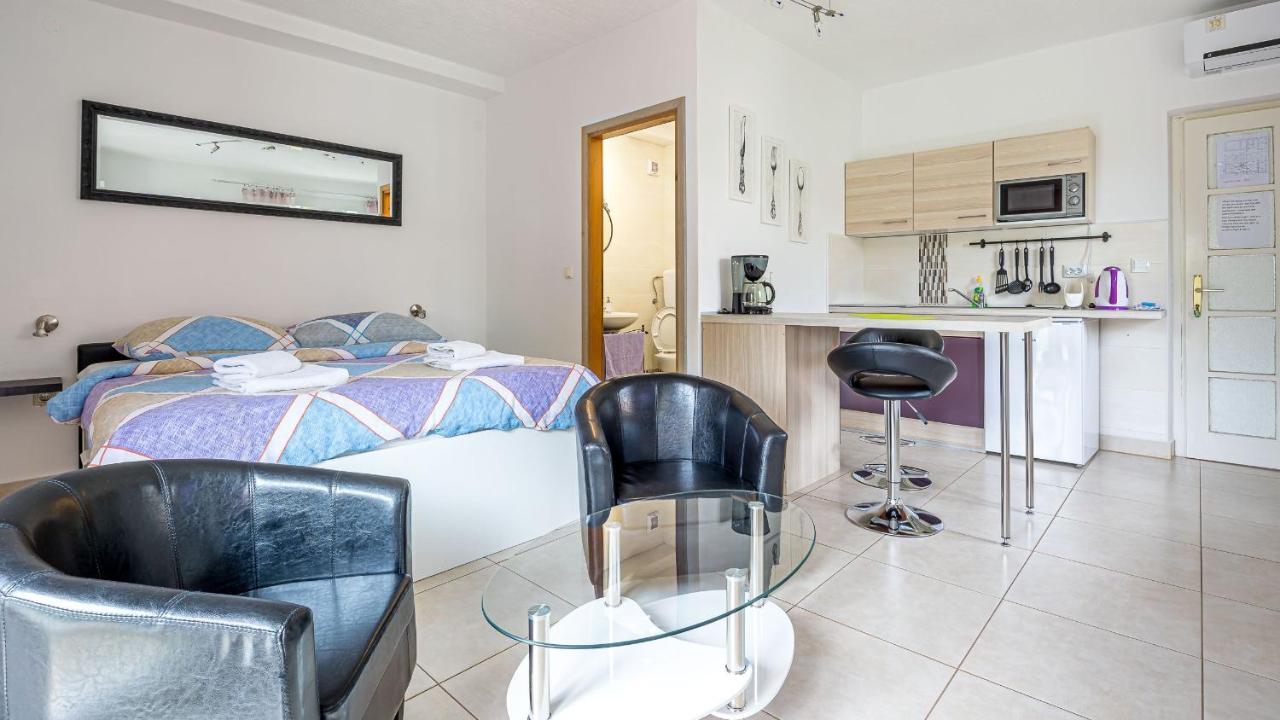 Apartments Klara Senj  Zewnętrze zdjęcie
